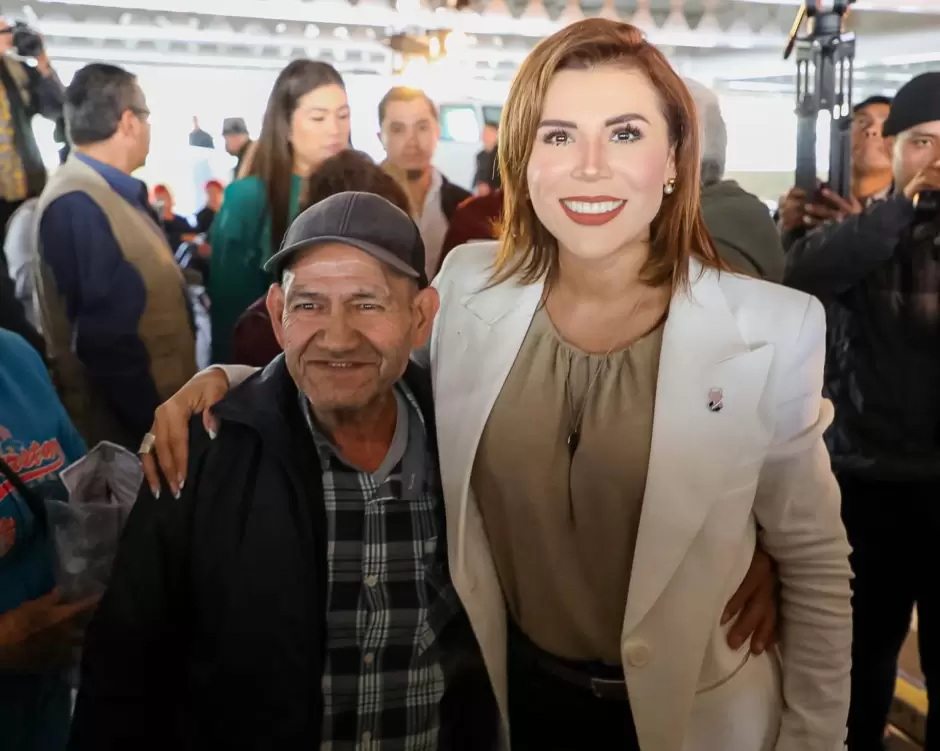 Apoya Marina del Pilar a personas mayores permisionarias de taxi con descuento en revalidacin de permiso