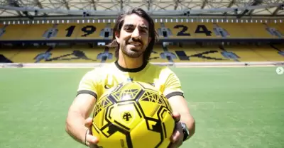 Rodolfo Pizarro, futbolista que milita en el A.E.K. Atenas F.C. de la Sperliga 