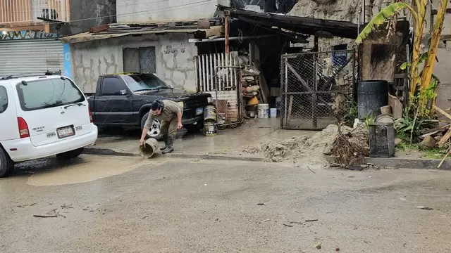 Deslizamiento de ladera en colonia Artesanal