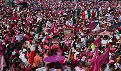 Mitin en defensa de la democracia en el Zcalo de la Ciudad de Mxico