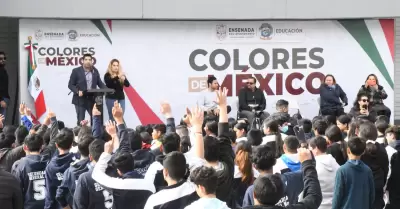 Ceremonia C�vica "Colores de M�xico" en Secundaria Mois�s S�enz Garza