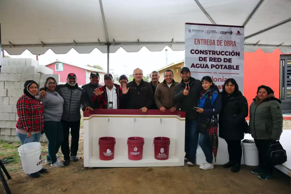 Obra de agua potable a la comunidad de la colonia Castillo de la localidad Roberto Yahuaca