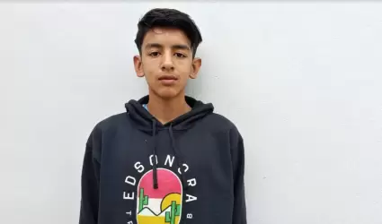 Santiago Alejandro Jiménez Sigala, de 14 años, se prepara para participar en el 