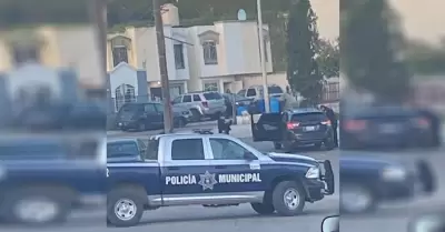 Atacan a balazos a oficial de polica tras salir de su residencia en Loma Bonita