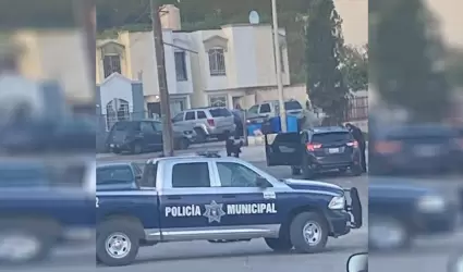 Atacan a balazos a oficial de polica tras salir de su residencia en Loma Bonita
