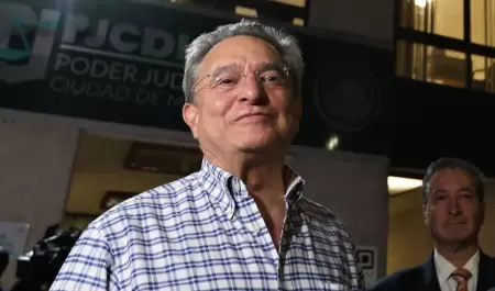 Pío López Obrador demandó al periodista Carlos Loret de Mola