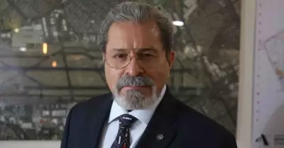 Carlos Velzquez Tiscareo, director general del Aeropuerto Internacional de la 