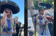 VIDEO Karol G cantando "El Rey" con mariachi