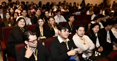 Alumnos y alumnas del ITH participantes en el "Congreso Internacional de Ingenie