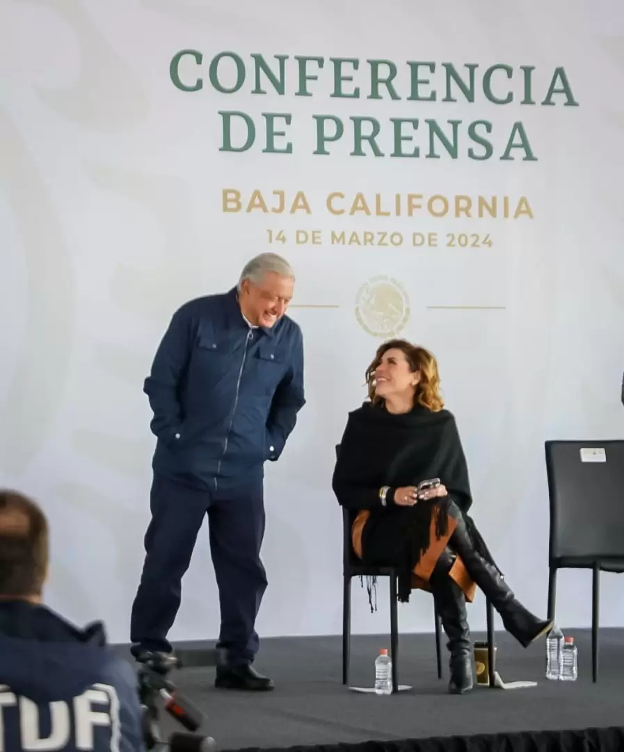 Andrs Manuel Lpez Obrador y Marina del Pilar