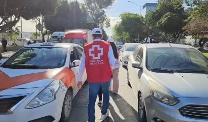 Boteo de la colecta anual de la Cruz Roja de Tijuana