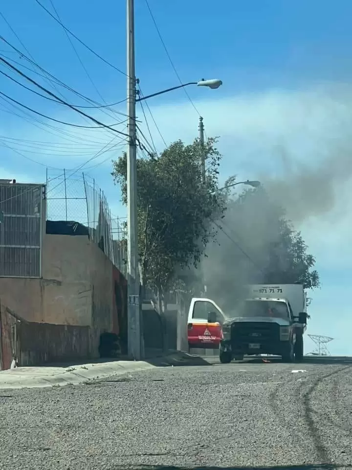 Incendio en camin repartidor de gas controlado por autoridades