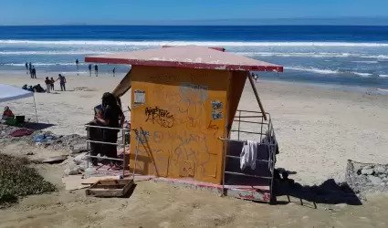 Sin torres para salvavidas de Playas de Tijuana; destruidas por vandalismo y mar