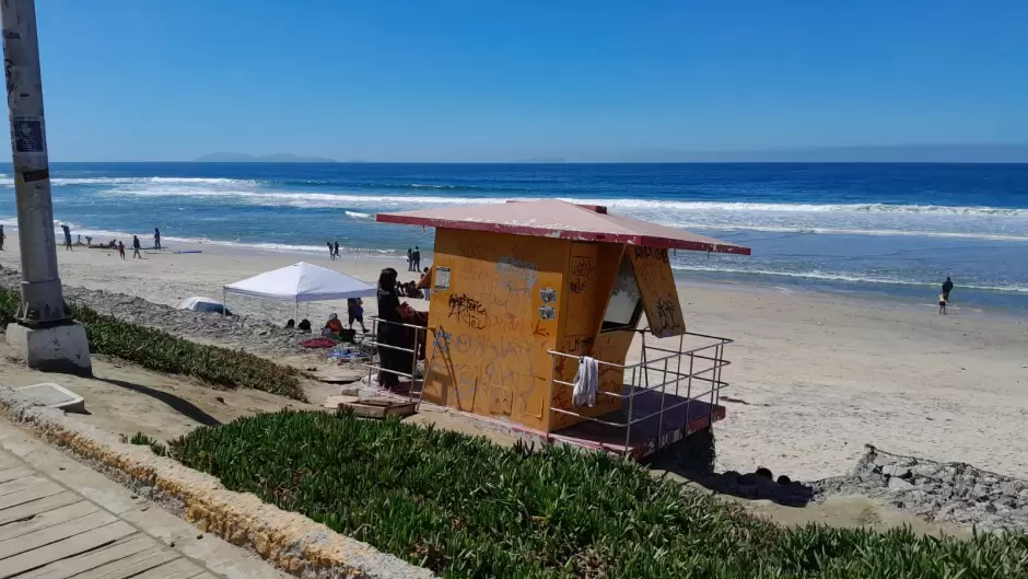 Sin torres para salvavidas de Playas de Tijuana; destruidas por vandalismo y marejadas