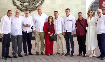 Conmemora Gobernadora Marina del Pilar natalicio de Benito Jurez con sus homlo