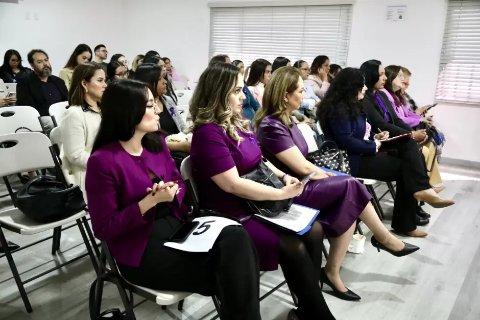 Apuestan por el liderazgo en igualdad durante foro "Inspirando el cambio"