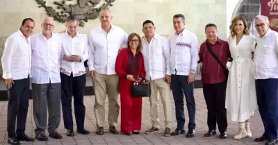Reconocen Gobernadora Marina del Pilar y Andrs Manuel Lpez Obrador legado de B