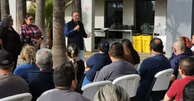 Manlio Fabio Beltrones sostiene reunin con trabajadores adheridos a la CTM Sono
