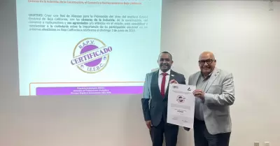 Firma convenio de colaboracin Canaco Tijuana y el IEEBC