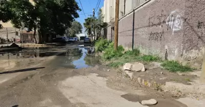 Avenida Guasave afectada por el drenaje