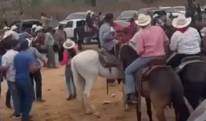 Carrera de caballos en Choix, Sinaloa