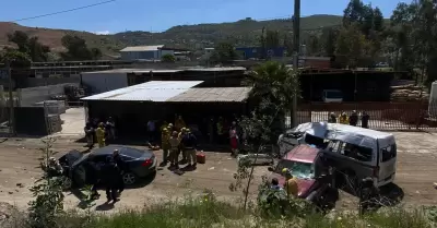 Fatal accidente con un taxi en Tijuana deja dos muertos y varios heridos