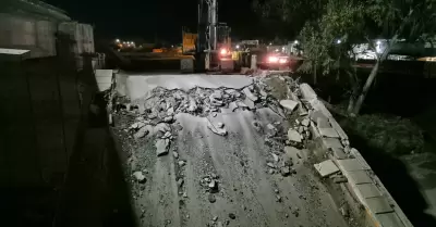 Demolicin de puente en Nodo El Sauzal