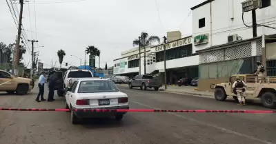 Asesinan a cirujano en Tijuana; dejan herido a guardia de hospital