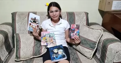 Isabella Rivera Lpez, de 10 aos, disfruta leyendo "mangas"