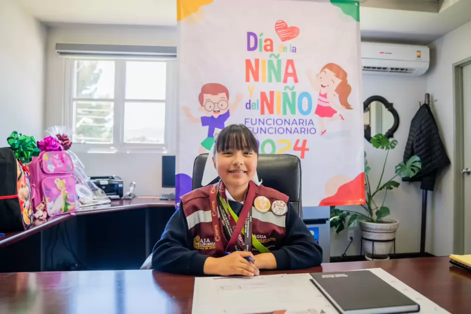Recorrido por instalaciones de la paraestatal ni�a directora general de Cespte por un d�a