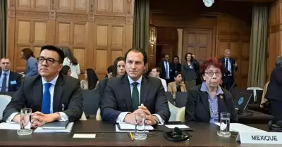Rompiendo con la norma, la delegaci�n mexicana acudi� a la vista en la disputa c