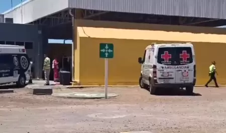 Cuerpos de emergencia atienden explosin en aeropuerto de Tepic