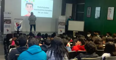L�deres J�venes