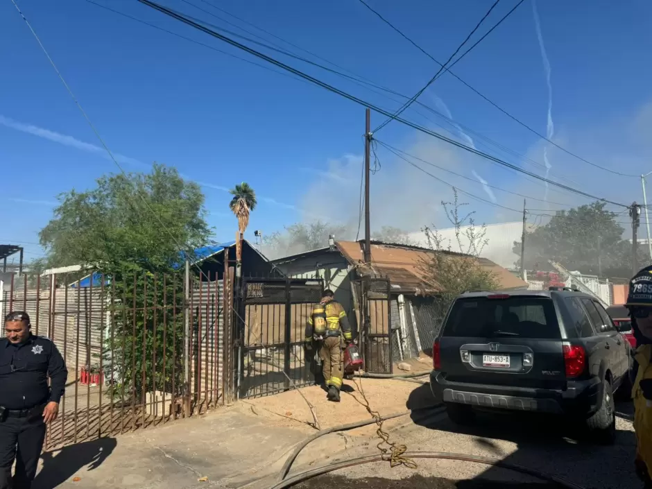 Polic�a salva vida de hombre en explosi�n