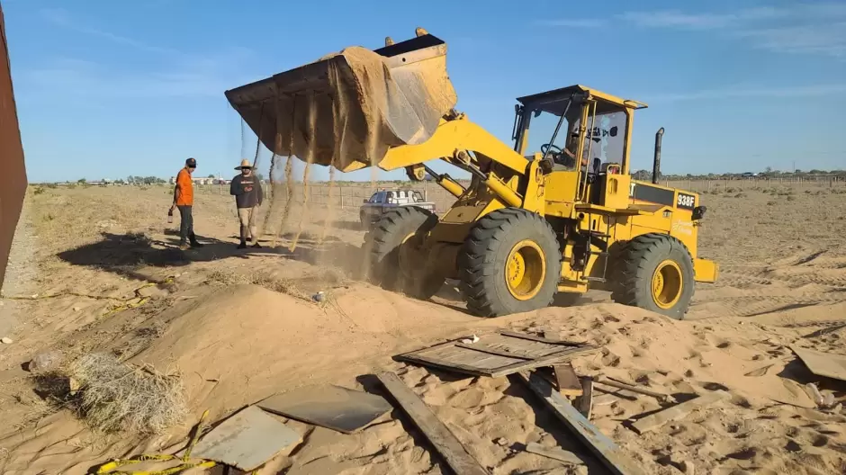 T�nel a un costado del muro fronterizo en SLRC