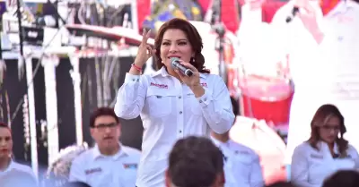 Lorenia Valles