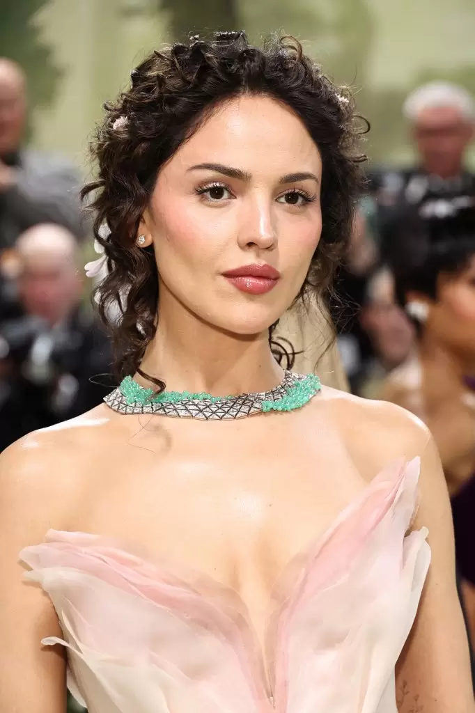 Eiza