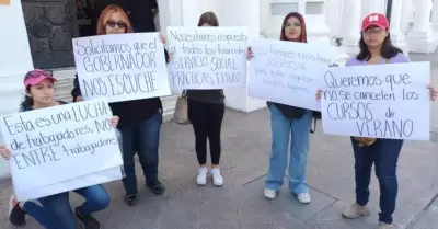 Manifestaci�n de estudiantes de la Unison en Palacio de Gobierno