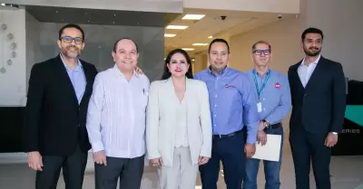 Clida Lpez sostuvo reunin con empleados de CT Internacional