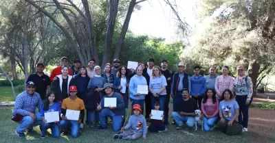 Participan estudiantes del Creson en taller sobre agricultura org�nica