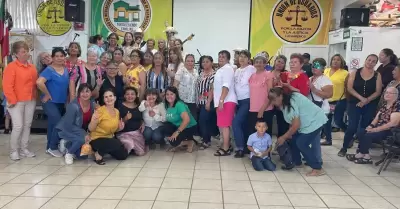 Uni�n de Usuarios celebra a las mam�s