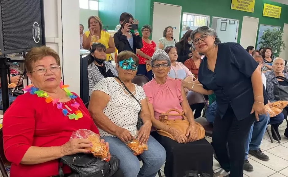 Uni�n de Usuarios celebra a las mam�s