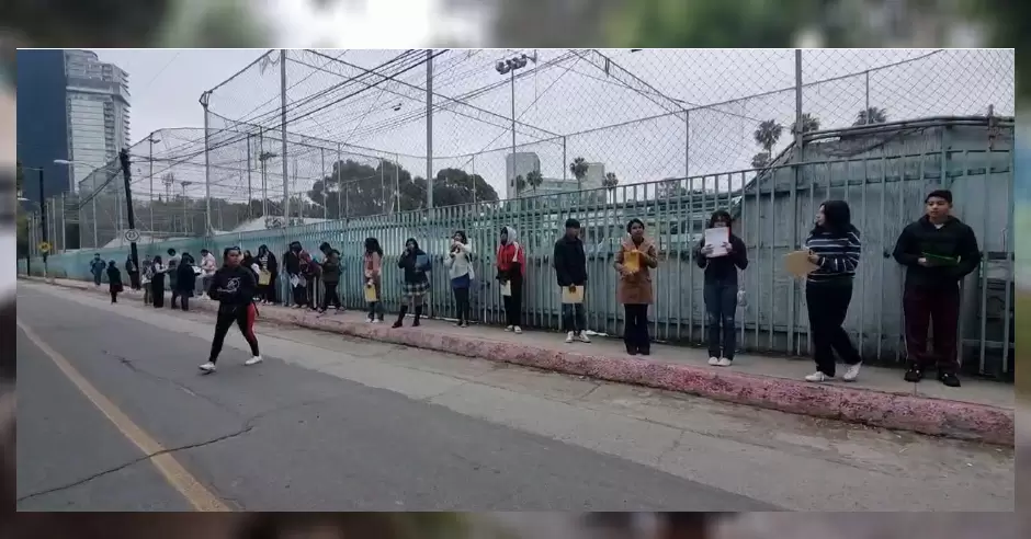 Inicia entrega de fichas para examen de admisi�n en Preparatoria Federal L�zaro C�rdenas