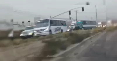 Accidente vial en Tijuana obstruye circulaci�n en la carretera Tijuana-Tecate