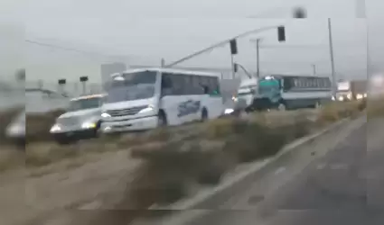 Accidente vial en Tijuana obstruye circulaci�n en la carretera Tijuana-Tecate