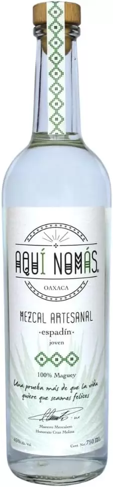 Mezcal Aqu� Nom�s