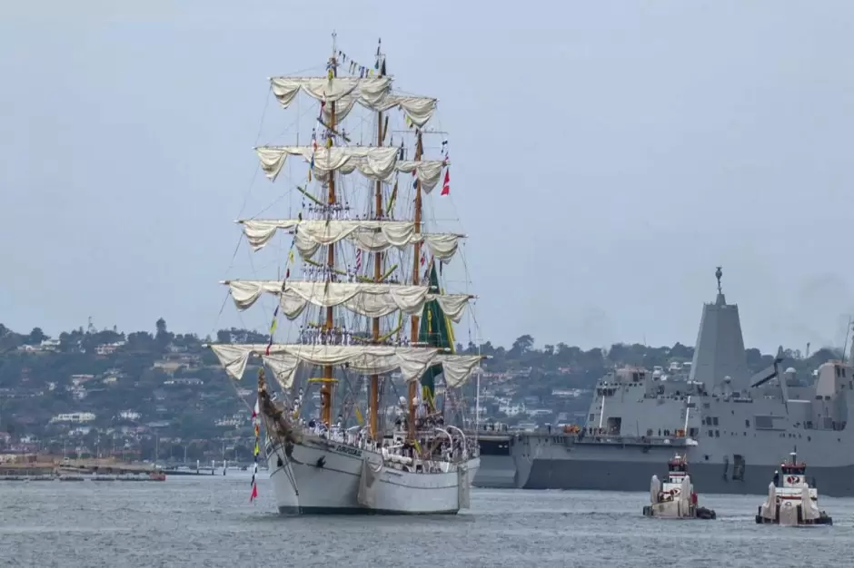 Arriba a San Diego el Buque Escuela Cuauht�moc de la armada de M�xico