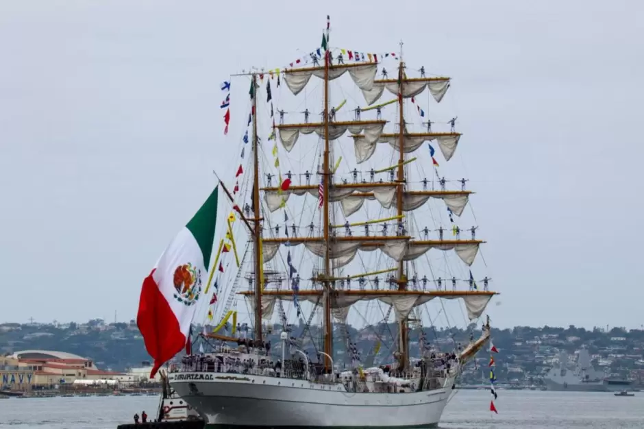 Arriba a San Diego el Buque Escuela Cuauht�moc de la armada de M�xico