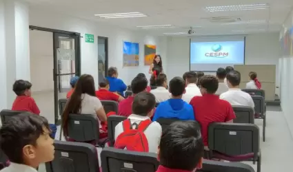 Alumnos de la Primaria Mar�a de Jes�s Gil Morales