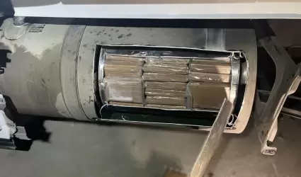 Incautan 400 libras de coca�na en tanques de combustible en Otay Mesa
